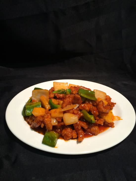 145. Porc Aigre-Douce / Sweet and Sour Pork 鳳梨咕嚕肉